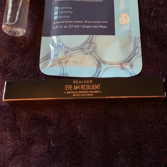 Allure beauty box bundle of 3 - Picture 2 of 4